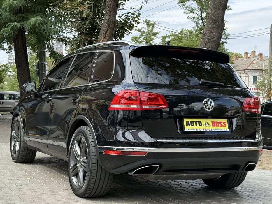 Volkswagen Touareg 2016 год, пневмо, целый, топ комплектация!