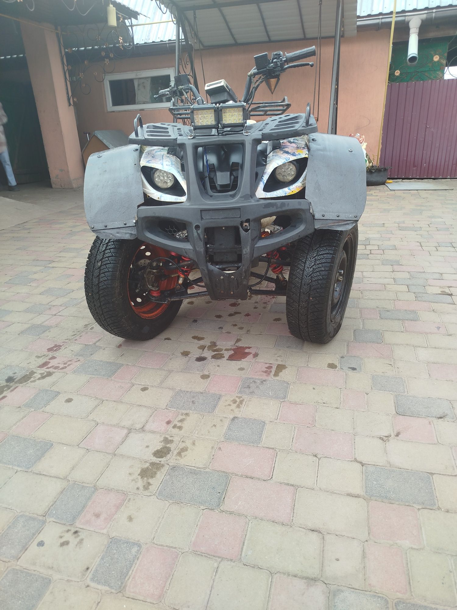 Продам квадроцикл ХАМЕР 200