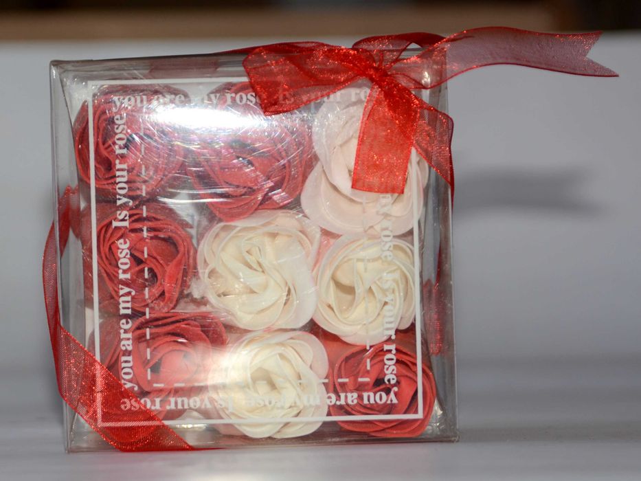 Walentynki Zestaw prezentowy Mydlane róże 9 sztuk