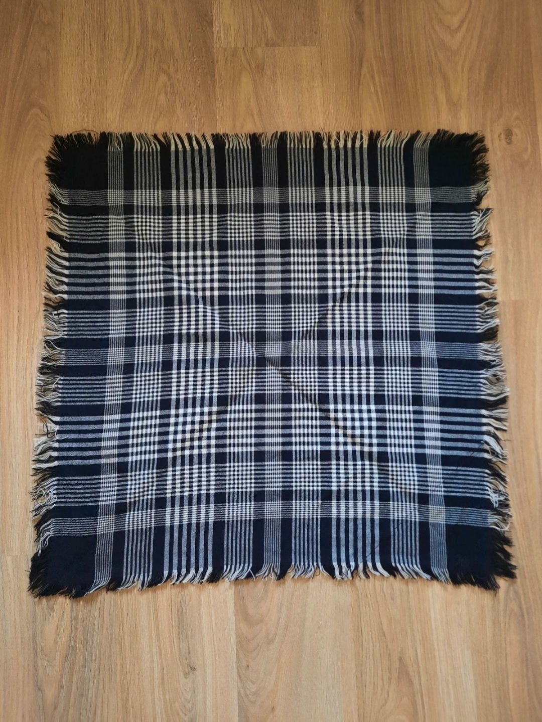 Czarno-biała apaszka unisex duża, H&M