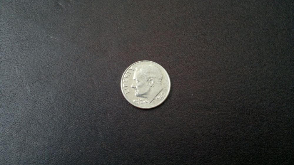 Монета LIBERTY one dime 1999 года, буква Р.