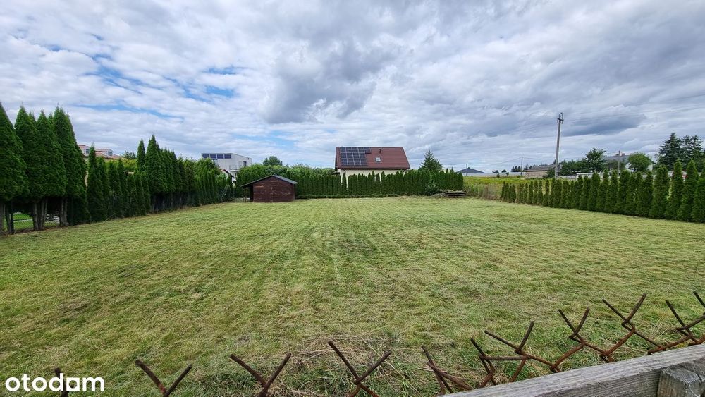 Działka  1200m2 z warunkami zabudowy, domkiem narzędziowym, ogrodzona