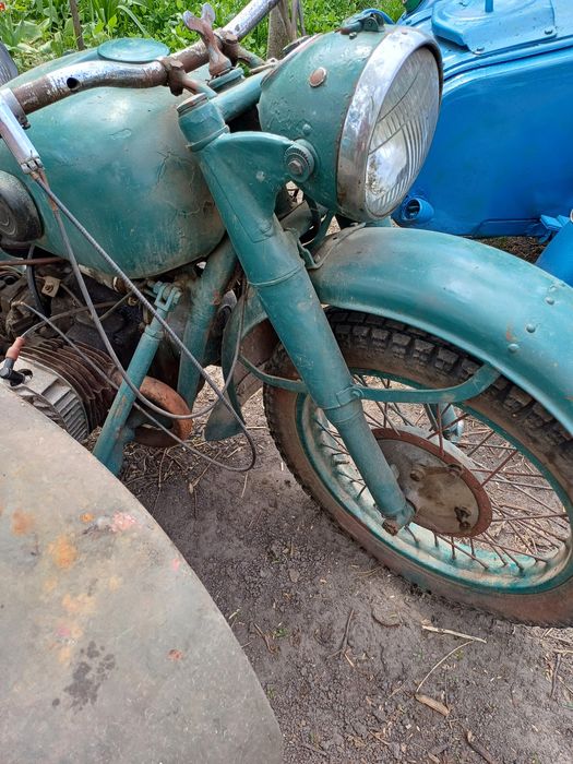 М72, 1955 р. оригінал на ходу із коляскою поч. 1950-х рр.