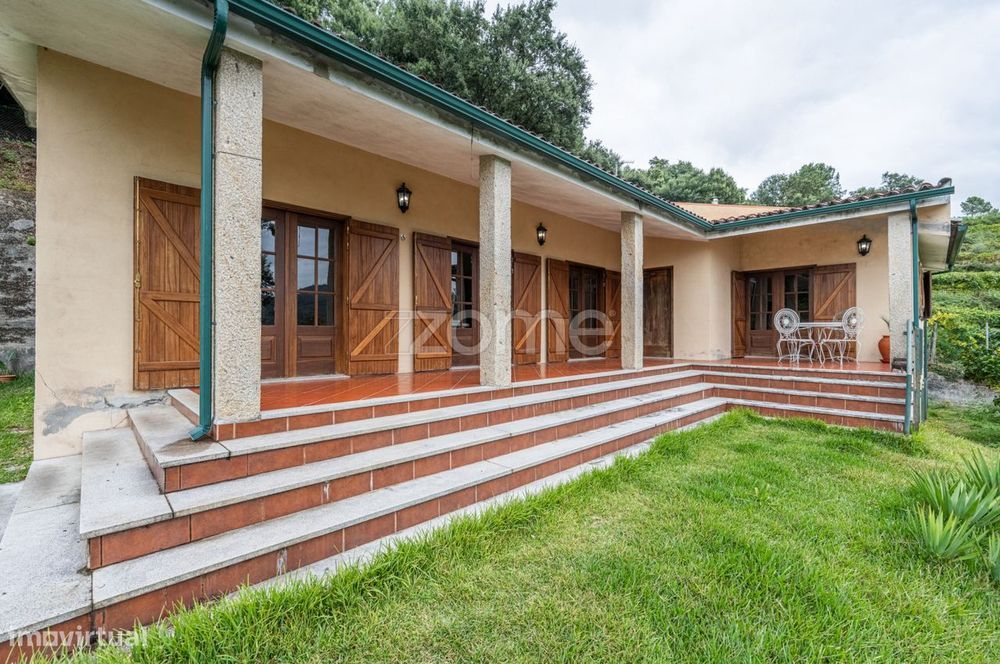 Moradia T3 Individual Em Terras Do Bouro (Santa Marta), Amares - Ge...