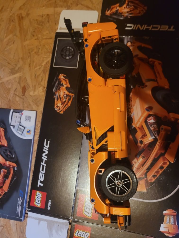 LEGO Technic 42093 Chevrolet Corvette ZR1