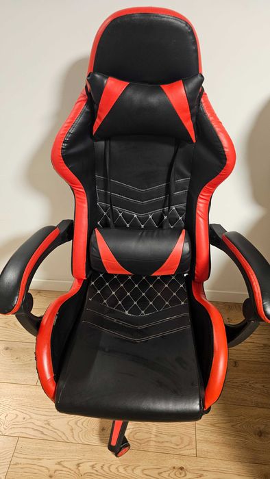 Fotel gamingowy w bardzo dobrym stanie
