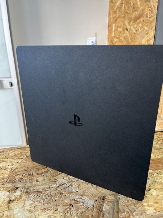 Playstation 4 Slim