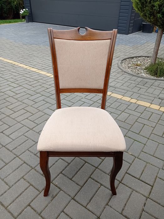 Stół drewniany + 8 drewnianych  krzeseł