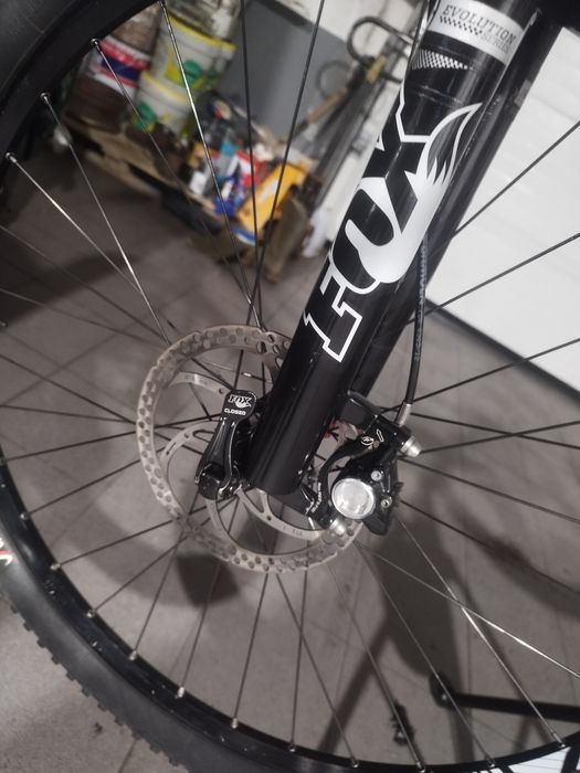 Bicicleta specialized carbono suspensão total
