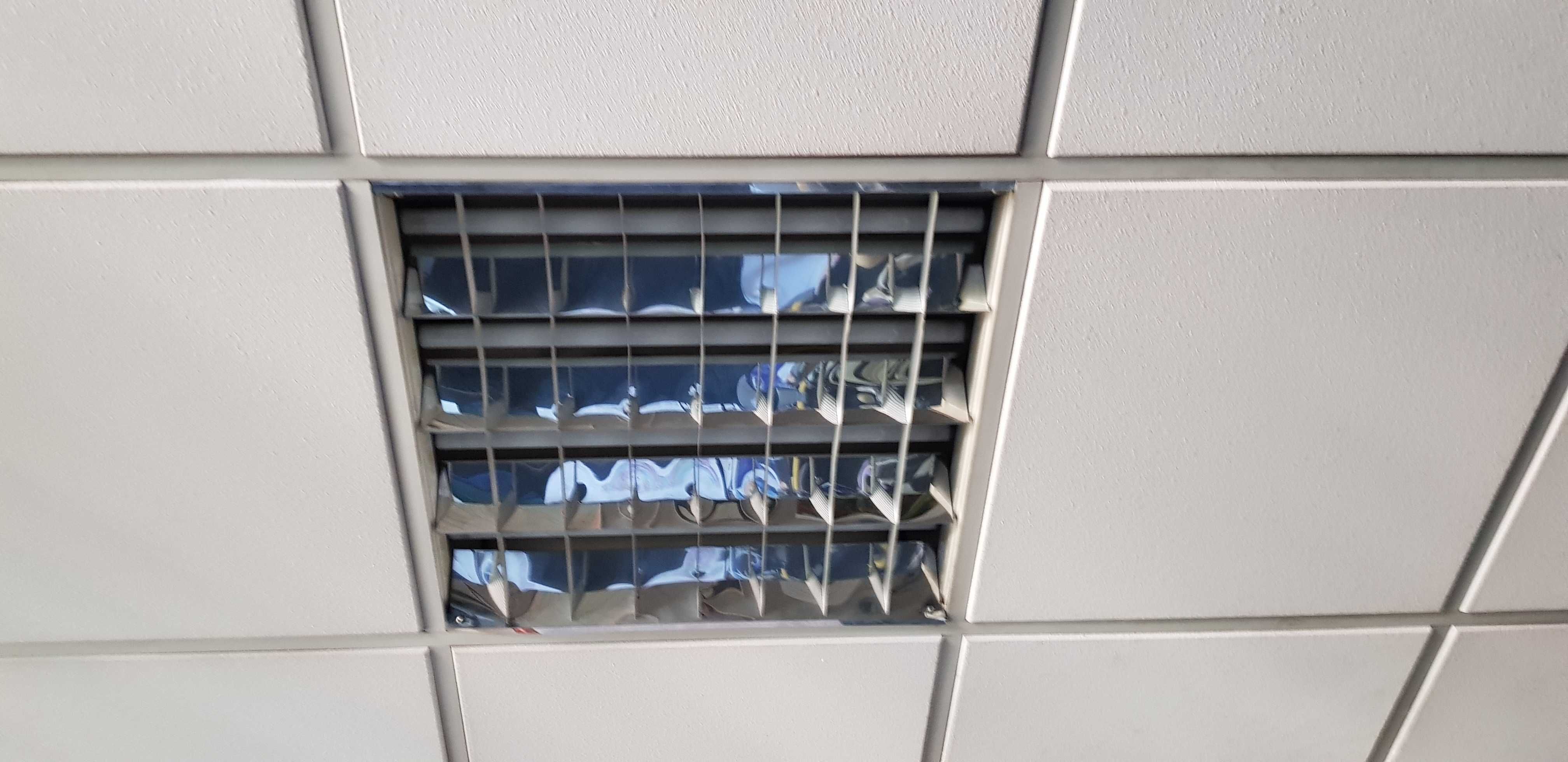 Oprawa Lampa sufitowa 60x60 na 4 świetlówki