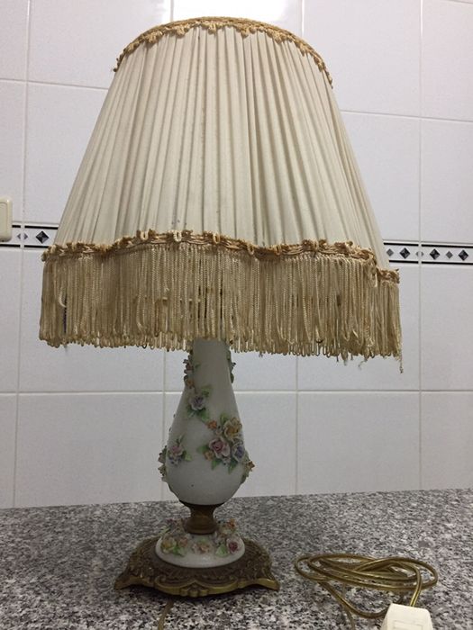 Candeeiro d’ mesinha