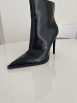 Жіночі чоботи Zara на високих підборах