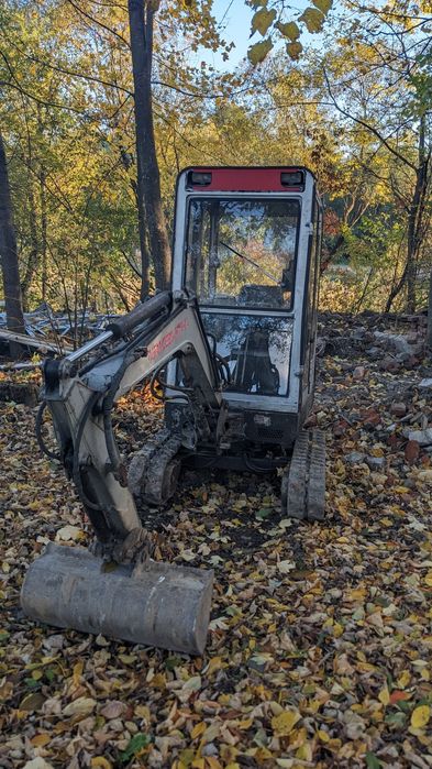 Продам міні екскаватор 1.6т.Takeuchi