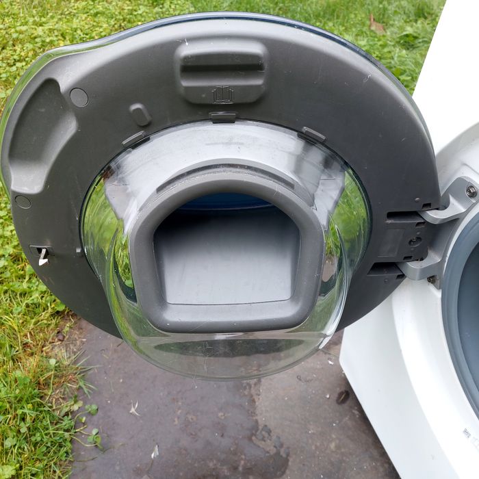 Пральна машина самсунг  2019р випуску.