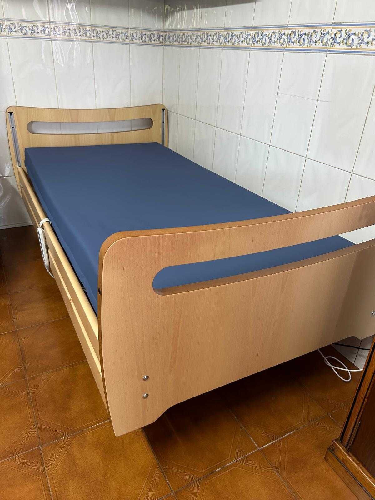 Cama hospitalar elétrica com variação em altura