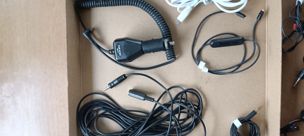 Зарядки для телефону