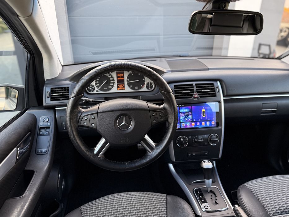 Продам мерседес В200