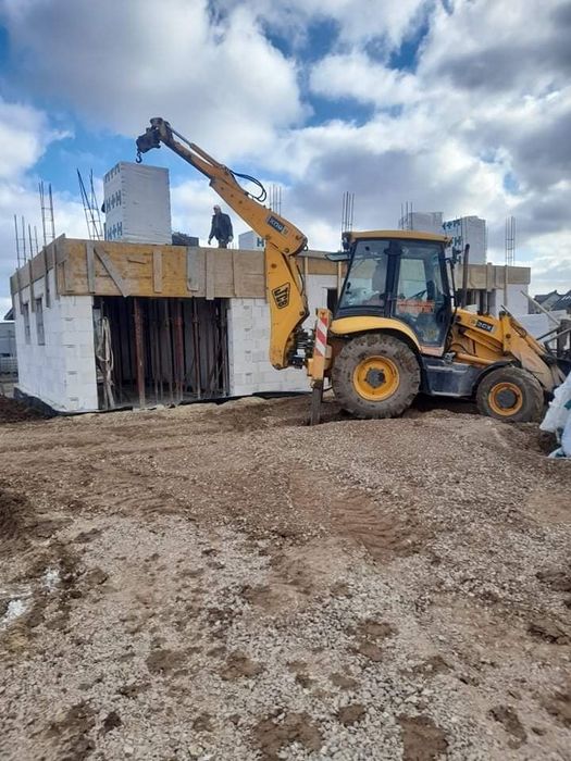 Usługi koparko-ładowarką koparka prace ziemne odwodnienia podbudowy