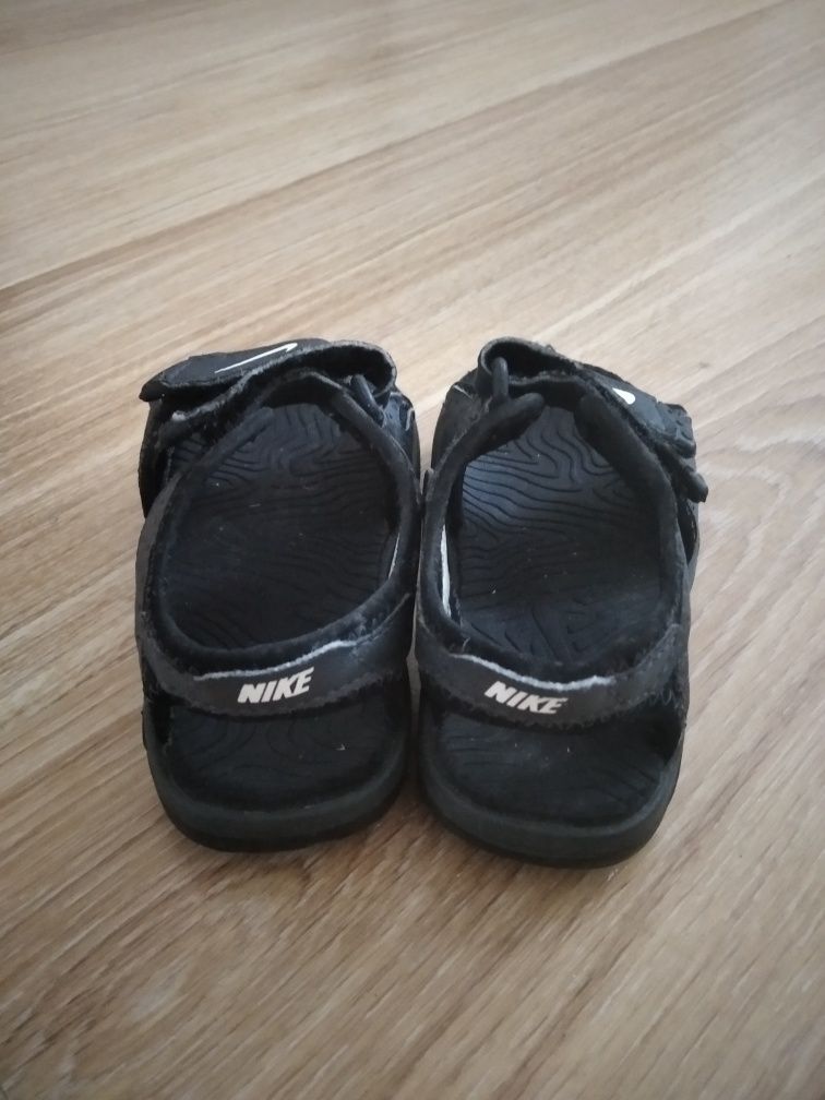 Sandałki nike rozmiar 23,5