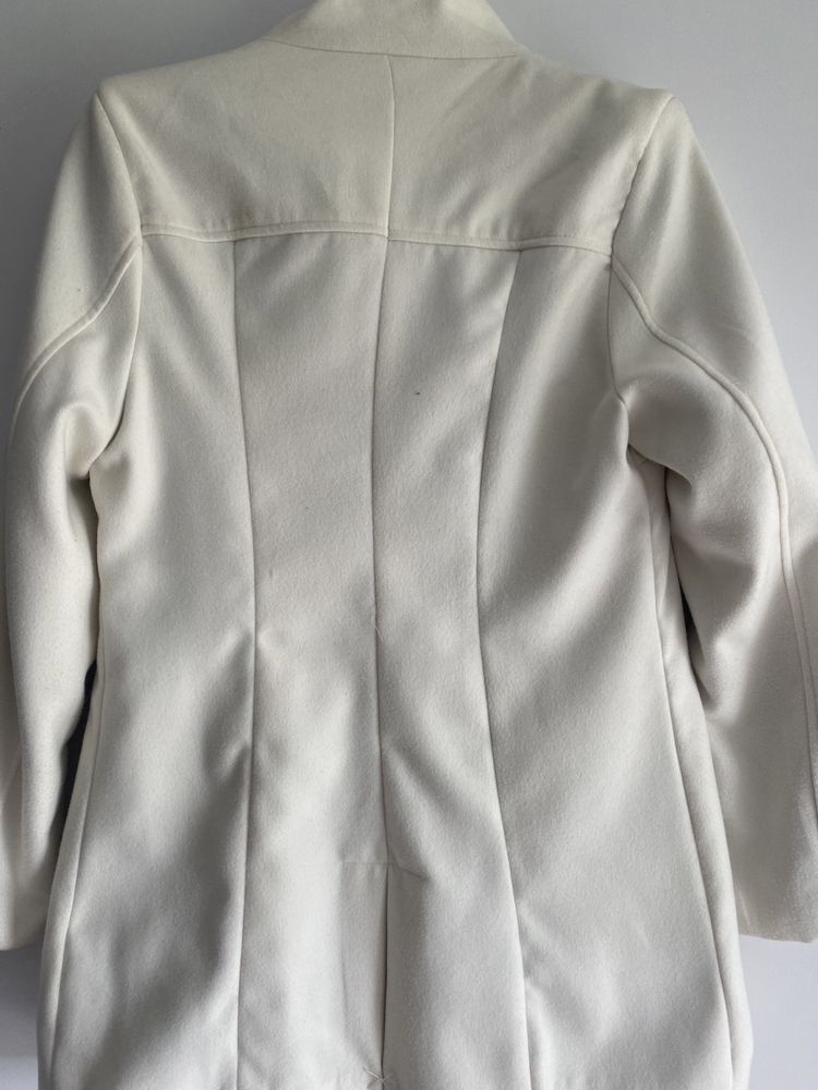 Savoir płaszcz kremowy biały 40 L