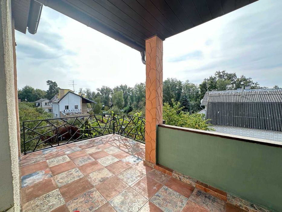 Будинок з ремонтом! 190 кв.м. Гараж на 2 авто. 240000