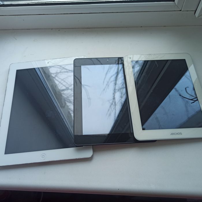 3 планшета Ipad, Prestigio, Archos