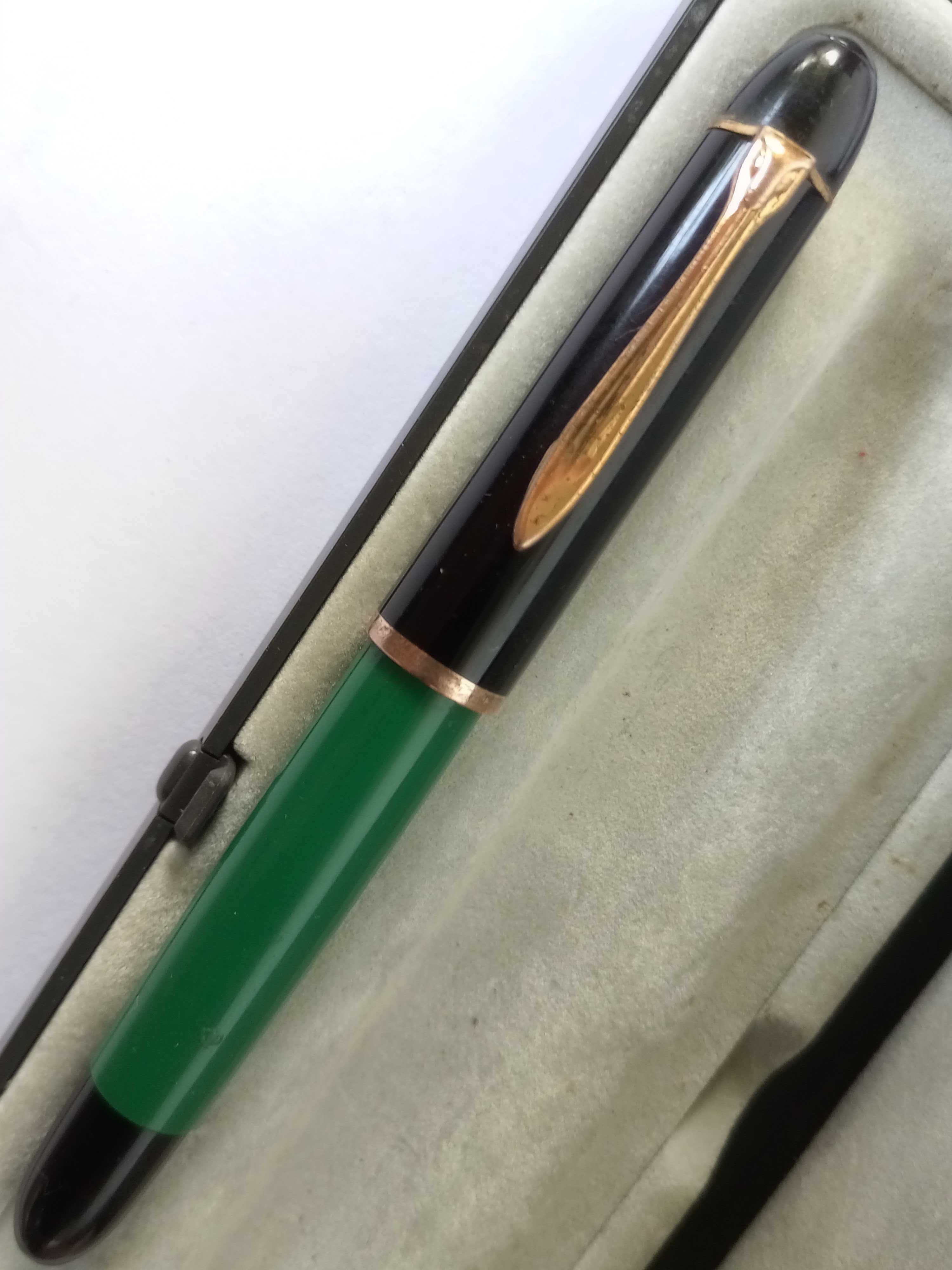 Caneta tinteiro pelikan ef 120 antiga em bom estado de coleção