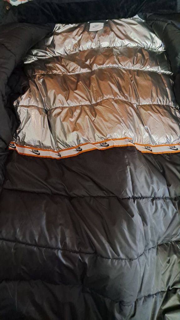 Продам чоловічу зимову куртку