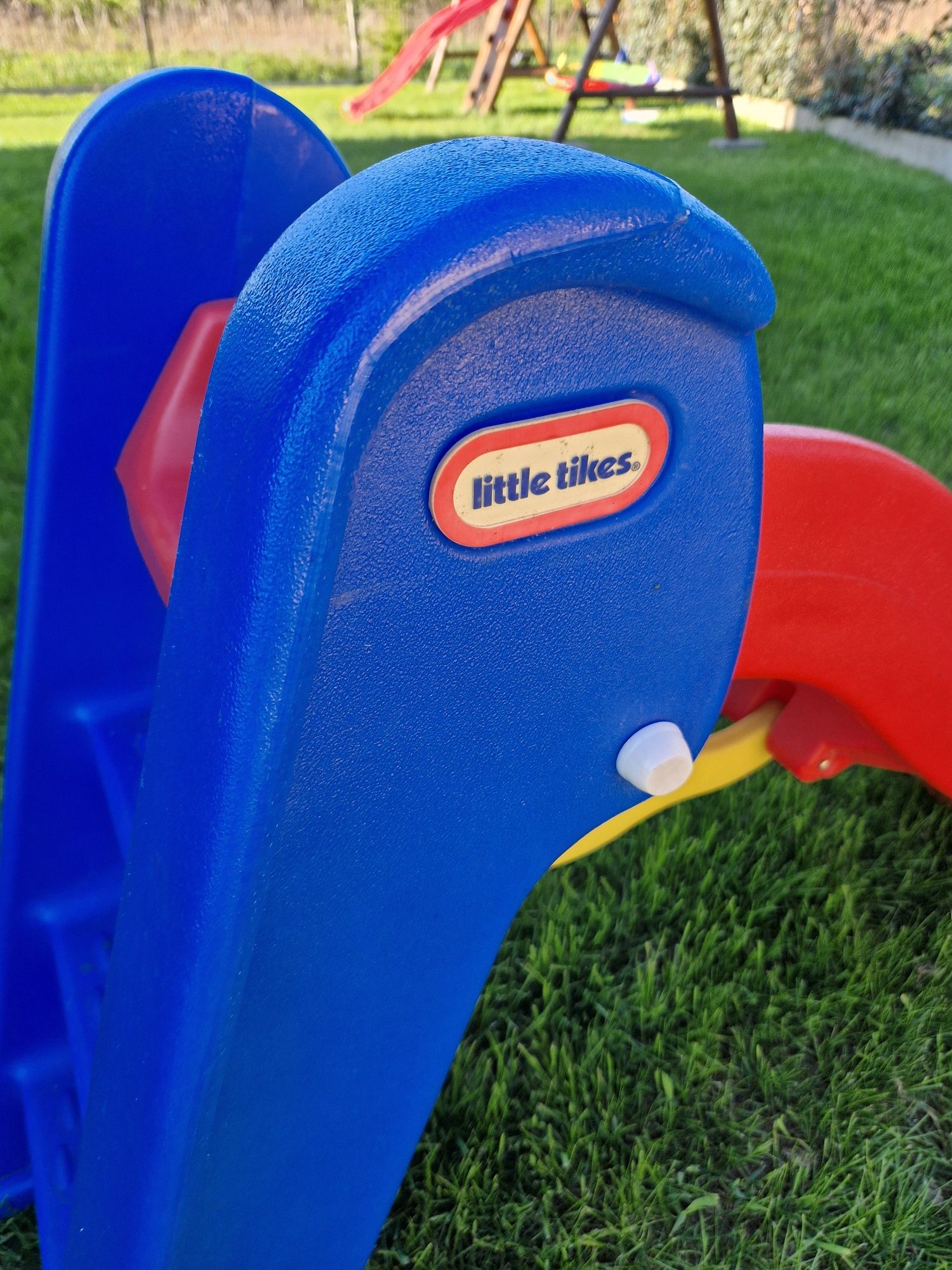 Zjeżdżalnia little tikes