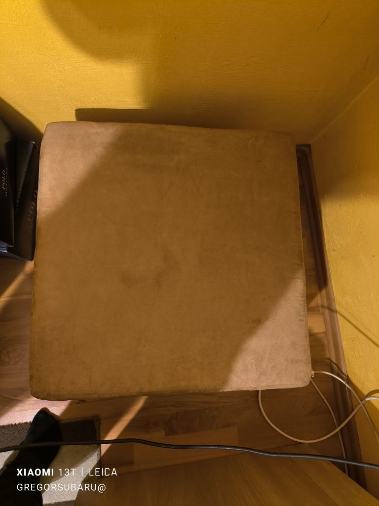 Duża pufa podnóżek 60x60 robiona na zamówienie