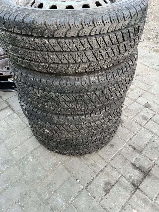 4 opony dostawcze Barum 2023 r 16c 205/65