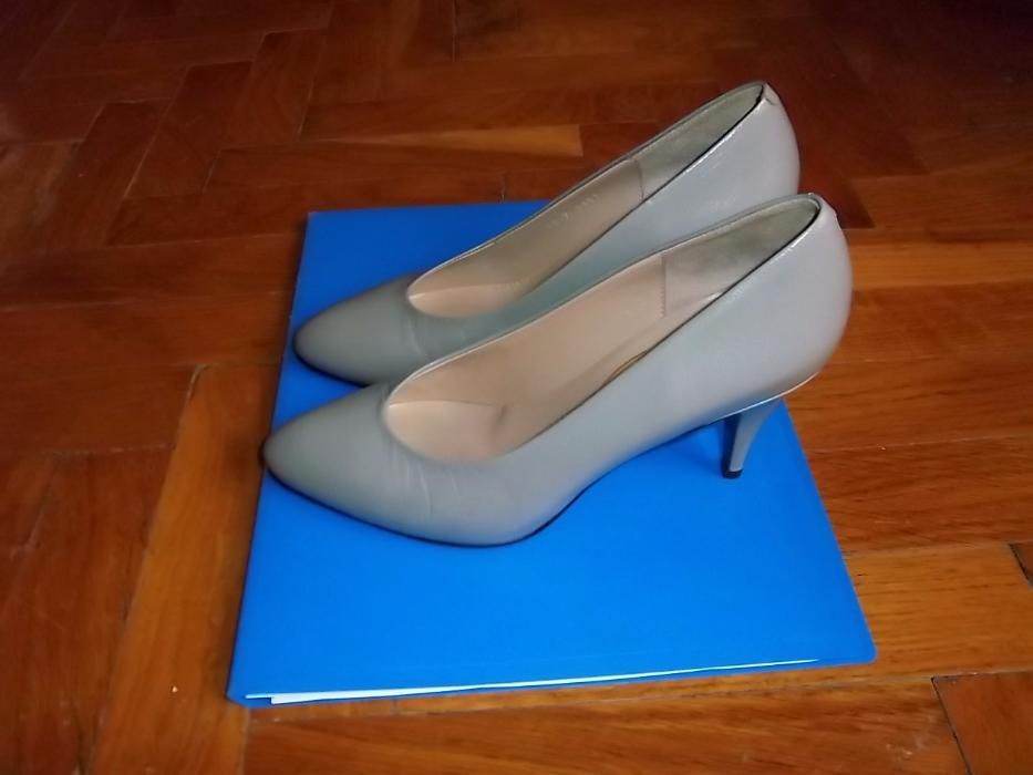 Жіночі  туфлі виробництво Італія