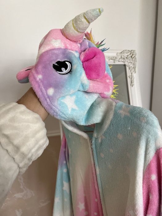 Кенгурумі єдиноріжка