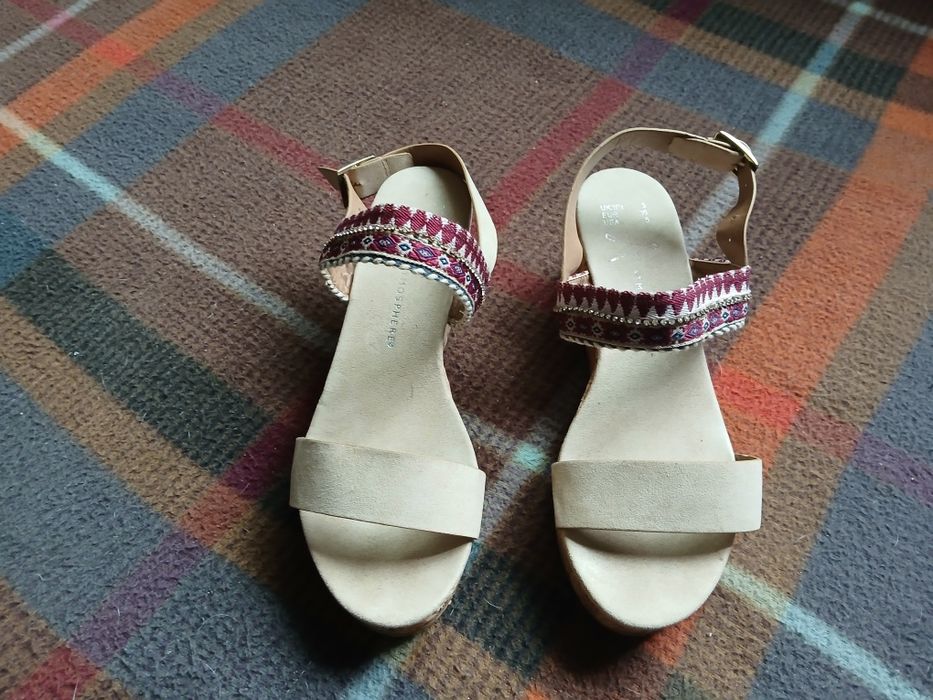 Sandálias tam 36 marca atmosphere