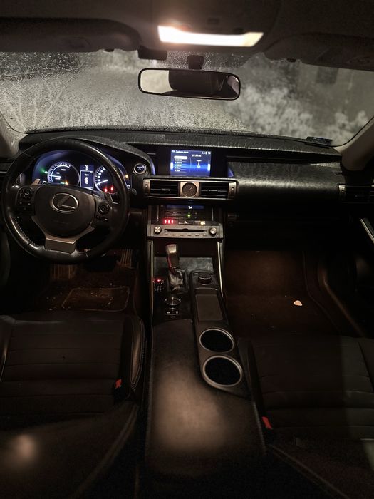 Lexus is300h hybryda sprawny jezdzacy FV23% rwd