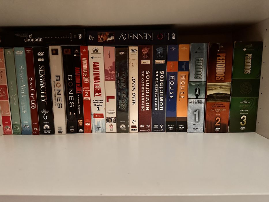 Lote Series e Filmes Originais Dvd