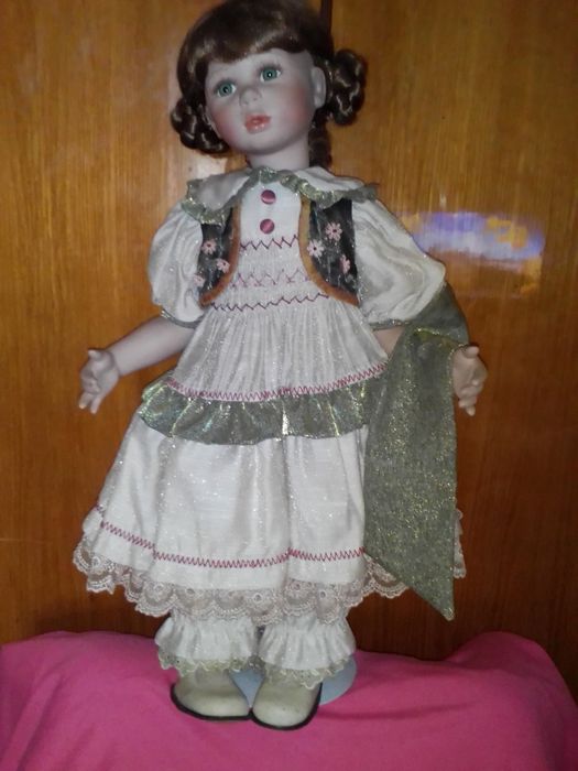 Lalka kolekcjonerska