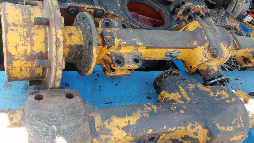 ładowarka most ZF AP 325 ahlmann zwolnica piasta półoś obudowa oś