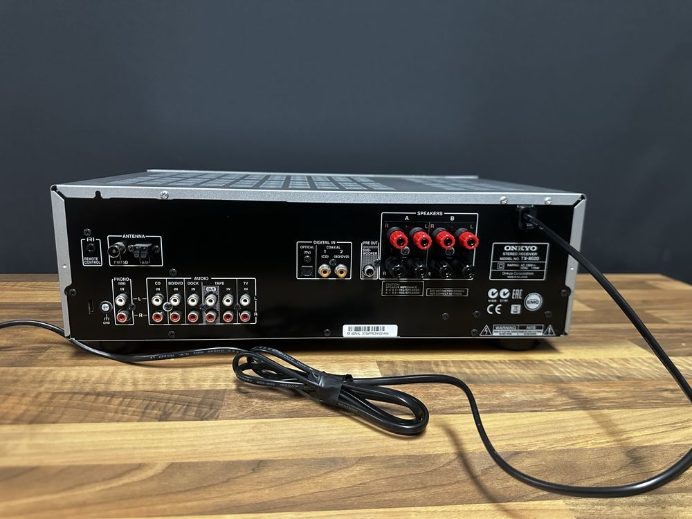Onkyo TX-8020 - amplituner stereo, zadbany z kolekcji
