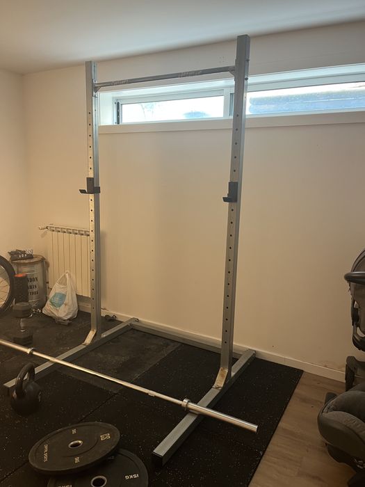 Rack e barra olimpica
