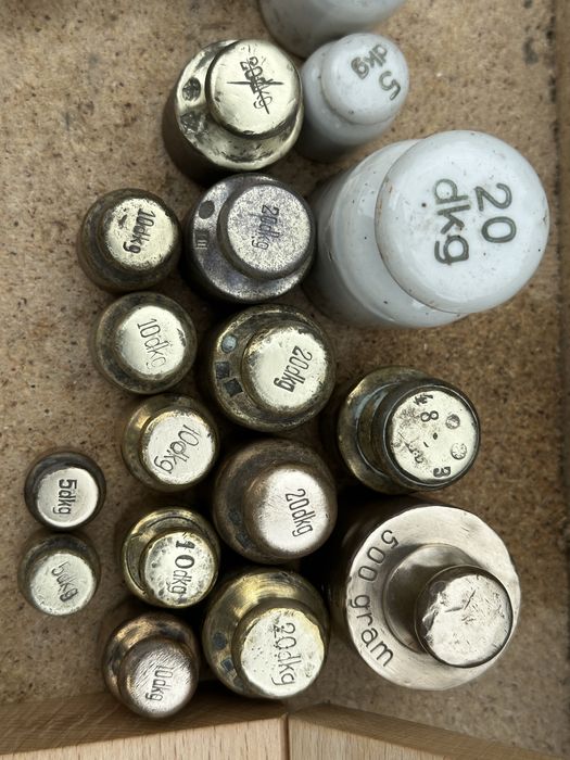 Stare odważniki do wagi – różne masy, kolekcja / użytkowe