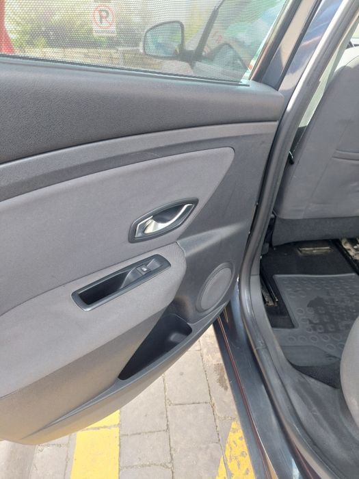 Рено Флюенс 2011р. 1.6 автомат, газ/бензин