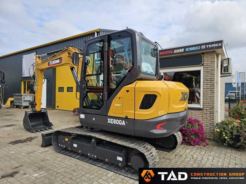 Міні-екскаватор XCMG XE60GA