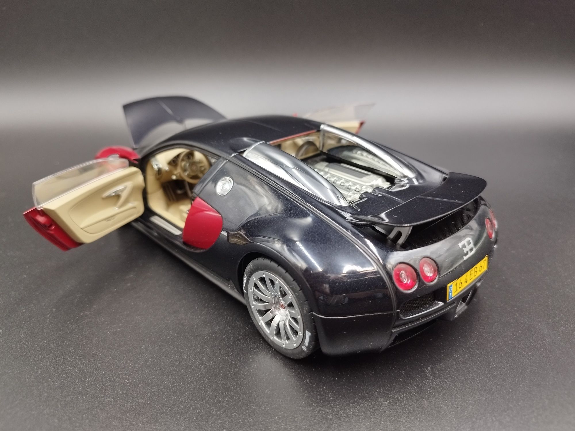 1:18 Auto Art Bugatti EB 16.4 Veyron model