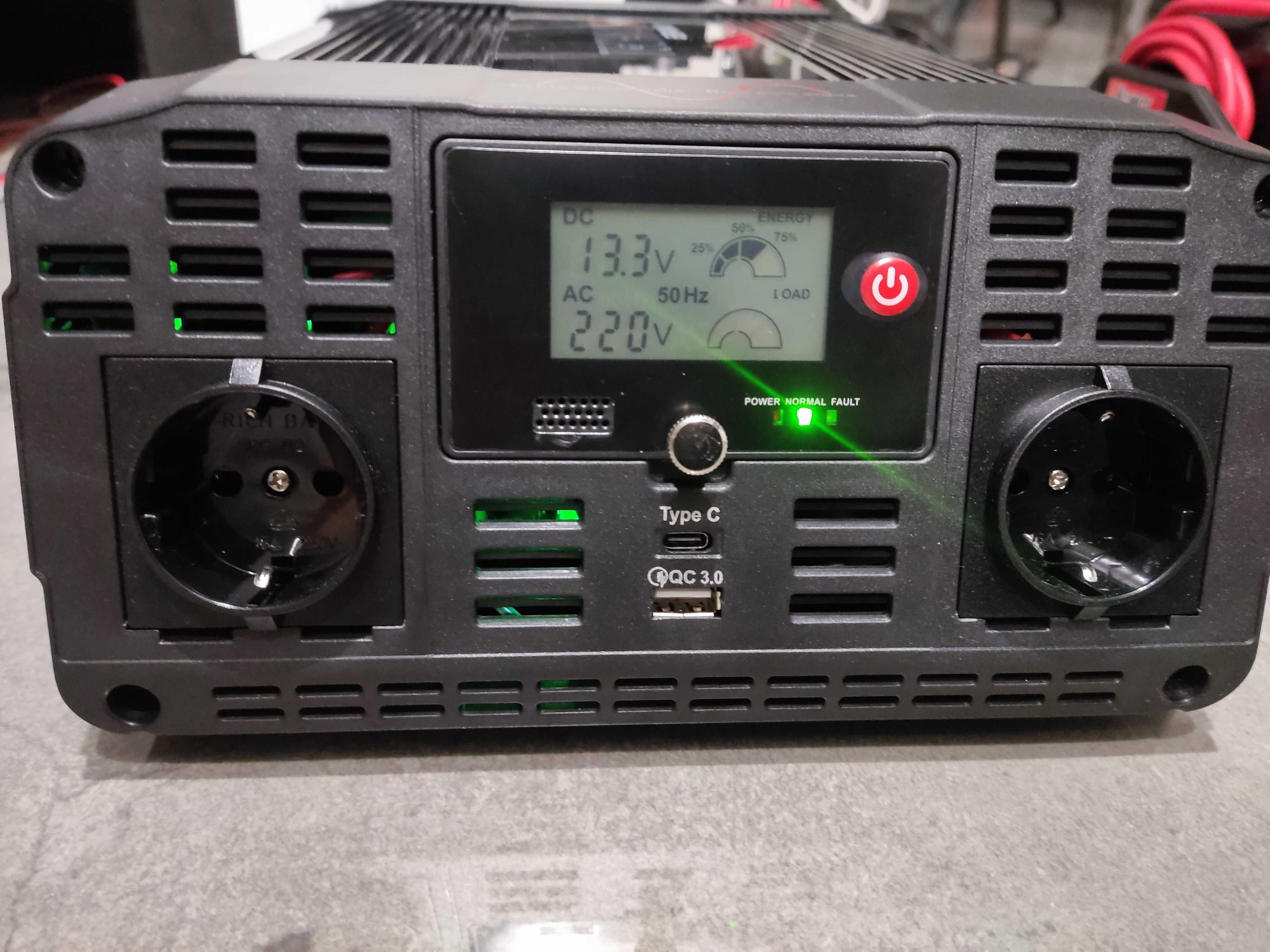 Інвертор, чистий сінус 12в Technaxx TE22 12V/DC- 220V/AC Німеччина 4кв