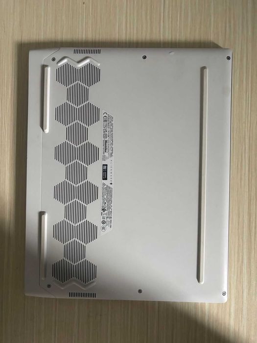 Alienware r1 x14