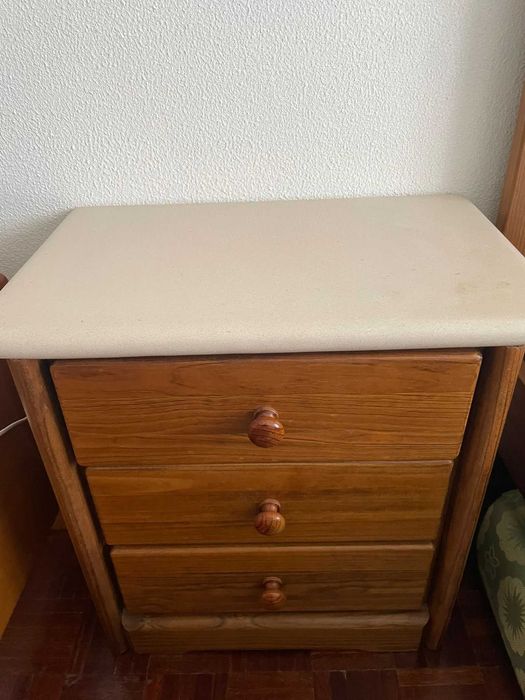 Cama de casal + cabeceiras