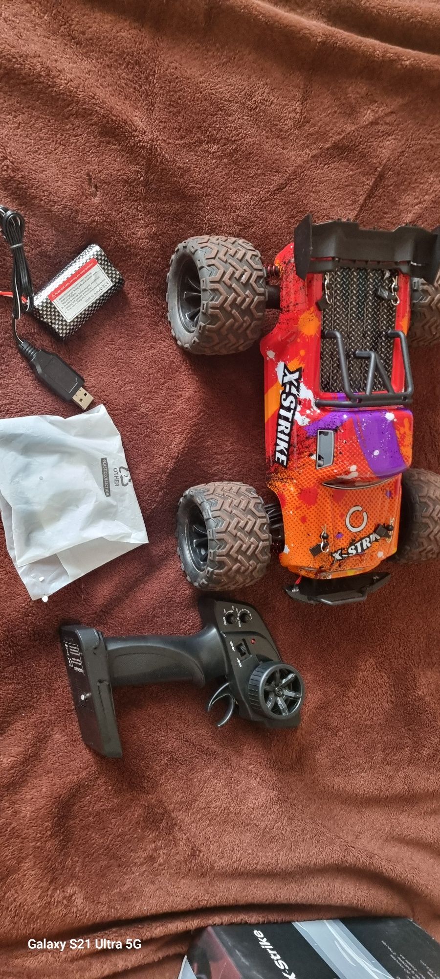 Samochód Auto RC RESORAK MONSTER TRUCK Zdalne Sterowany 45km/h CZER