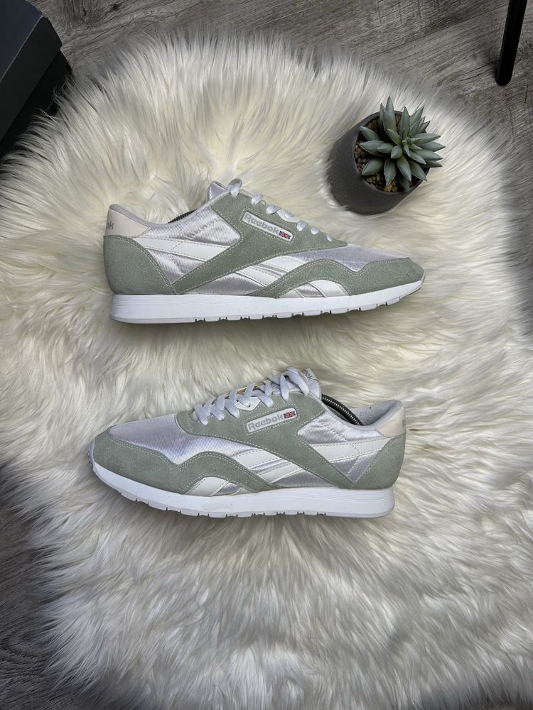 Кроссовки Reebok classic original 45р