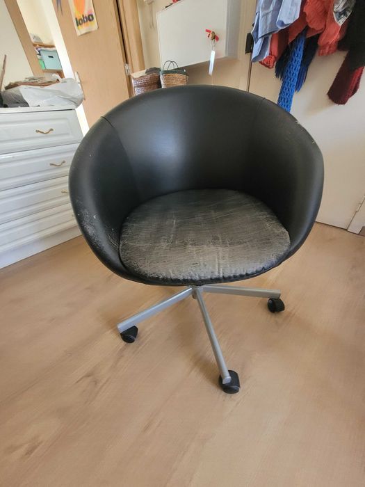 Cadeira escritório preta IKEA SKRUVSTA
